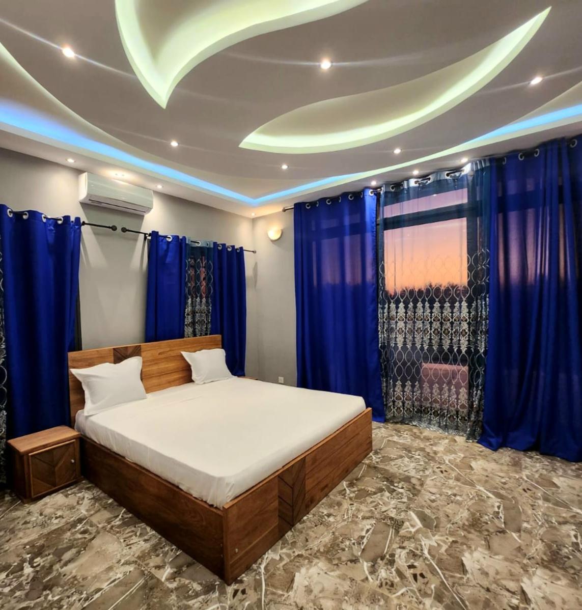 Ocean Heaven Hotel Махадзанга Экстерьер фото